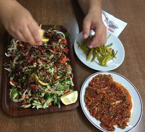 Lezzet Sofrasi Arnavutkoy Eyup Istanbul